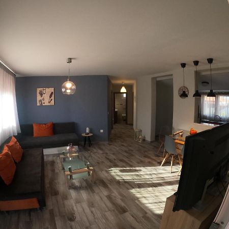 Private Modern Apartment Nea Roda Exteriör bild
