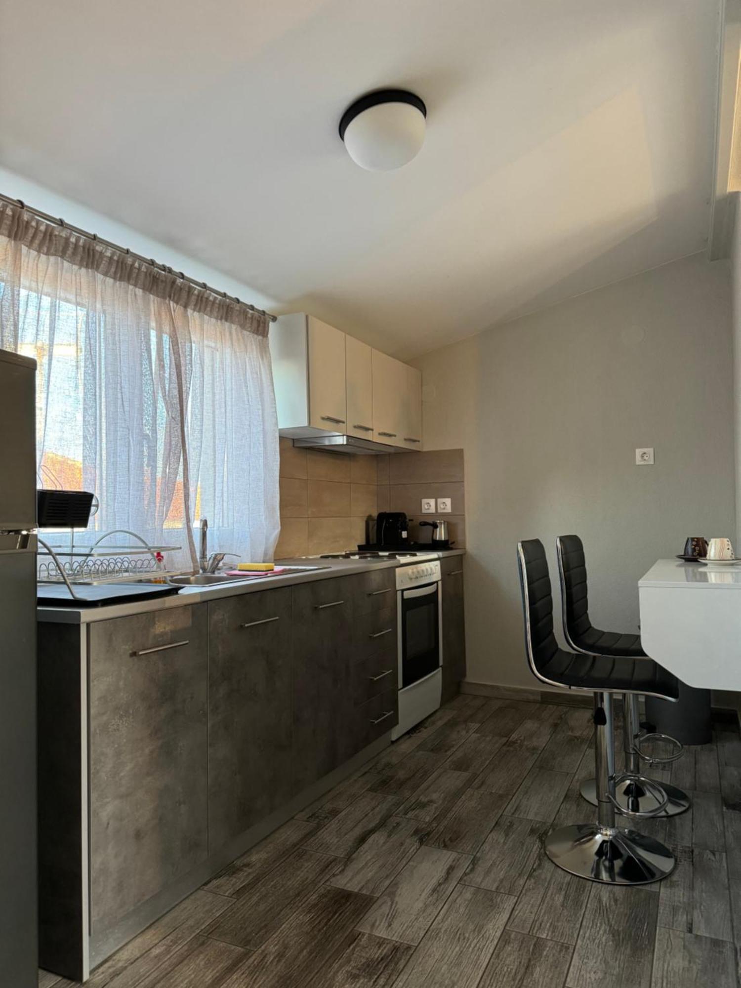 Private Modern Apartment Nea Roda Exteriör bild
